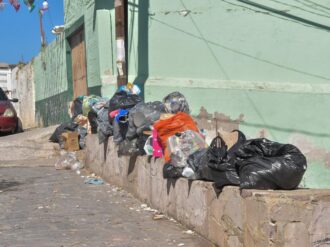 Aumentan los residuos de la capital hasta en un 25%