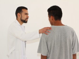 Aumentan casos de depresión y ansiedad en temporada de fiestas decembrinas