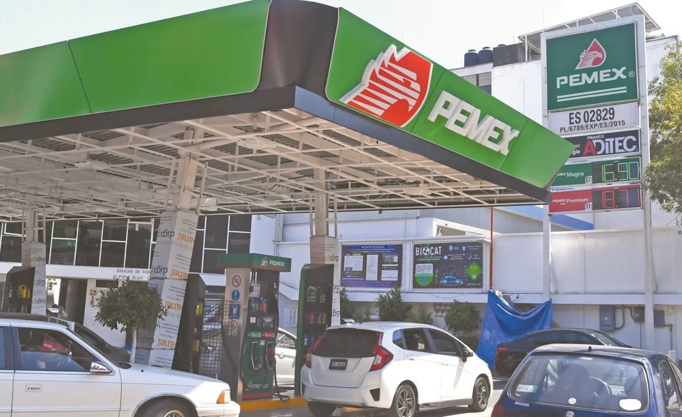 Gobierno aumenta estímulo; gasolina regular se mantendrá por debajo de 20.80 pesos el litro