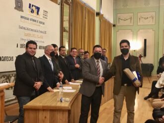 Galardonan a ganador del Premio Nacional de Poesía Ramón López Velarde 2021