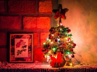 Evite accidentes eléctricos durante la temporada navideña