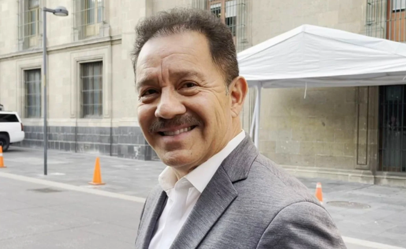 Recuerda Mier que un día como hoy se avaló, en 45 minutos, «la reforma energética que hipotecó al país»