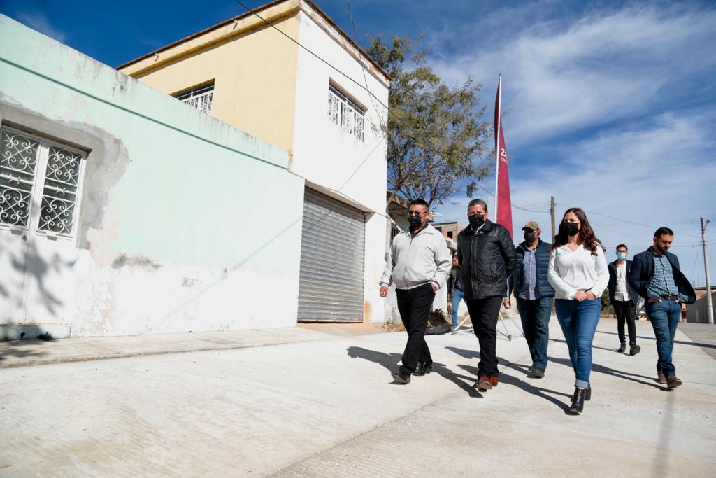 Inaugura DMA calles y carreteras en Monte Escobedo