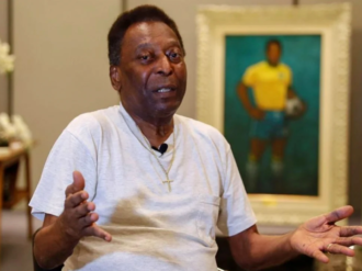 Pelé vuelve a ser hospitalizado en Brasil