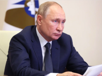 Vladimir Putin confiesa que manejó un taxi tras caer la URSS