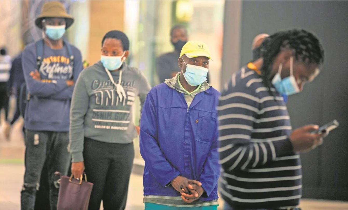 Sudáfrica cree que lo peor de ómicron ya pasó; cifra de muertes no creció