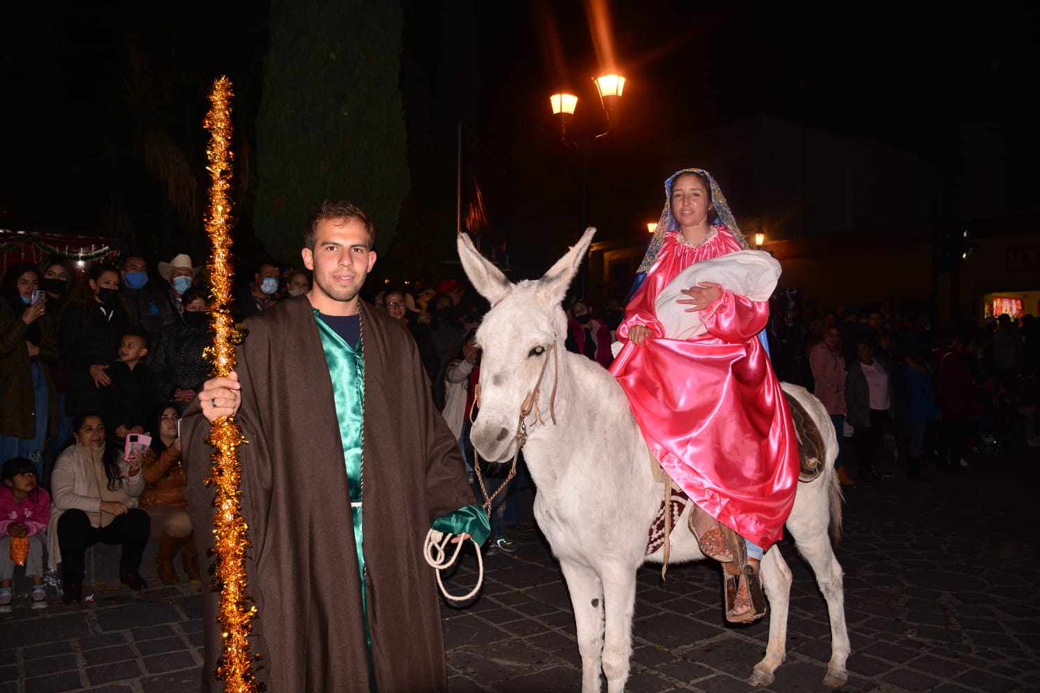 Jerez vive tradicional desfile navideño