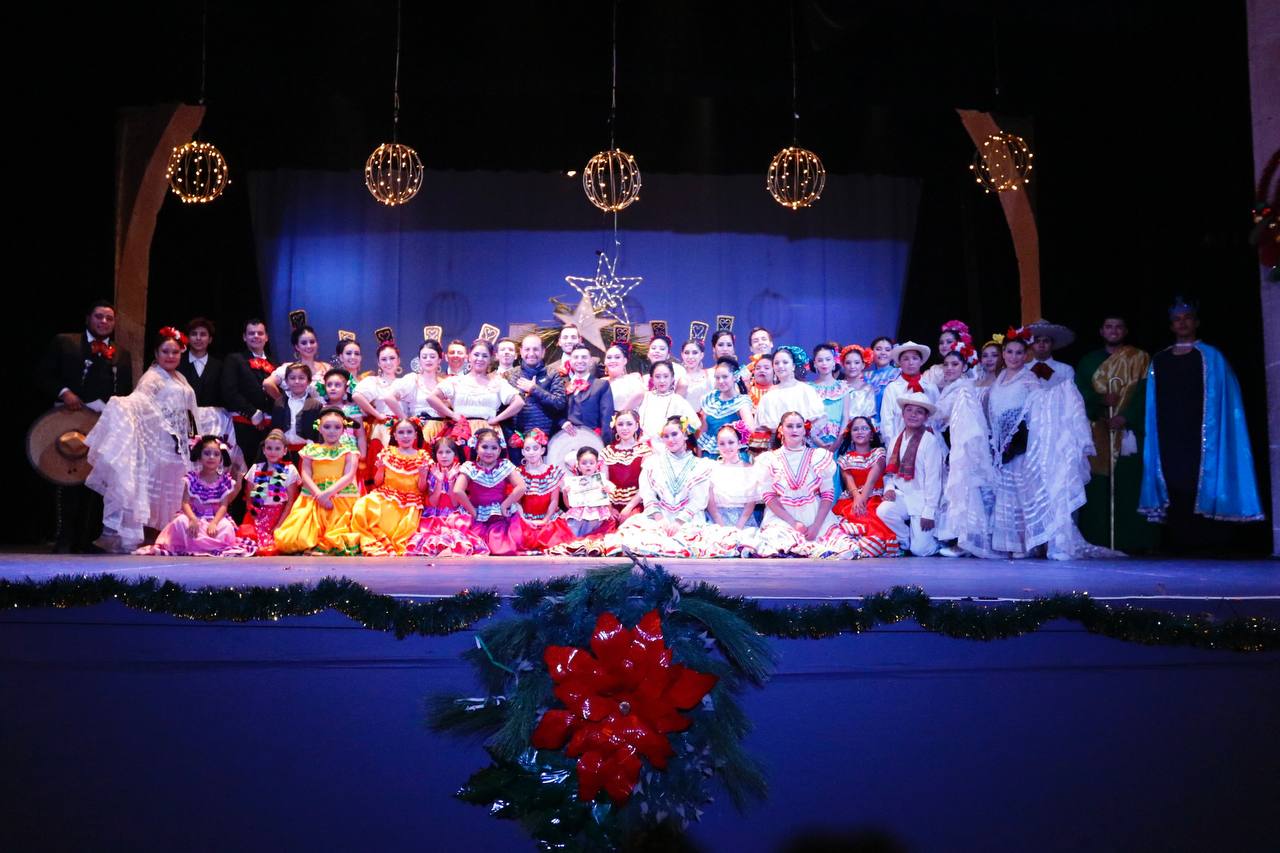 Ballet folclórico Telpochcalli cierra con broche de oro el Foro Navideño