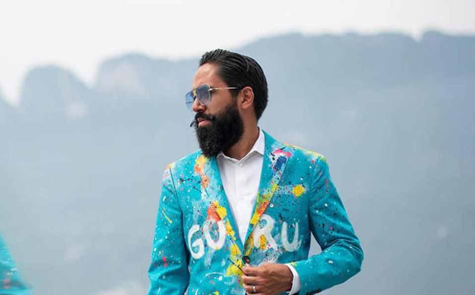 Carlos Muñoz culpa a su personaje por insultar a mesero y anuncia su retiro de las redes sociales