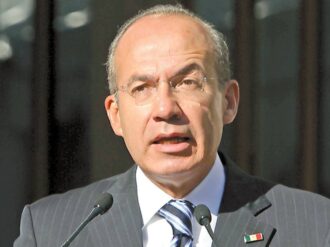 Calderón pide a «la señorita que no sabe leer» que desmienta «fake news»