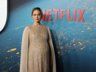 Jennifer Lawrence presume su embarazo