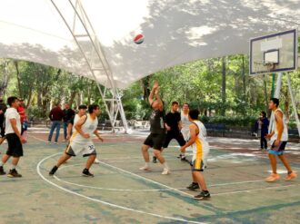 Entregan equipo a jóvenes deportistas jerezanos