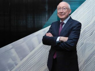 México y EU deben alejar a migrantes de un corredor doloroso: Ken Salazar