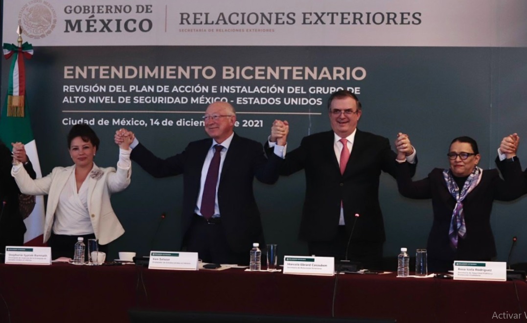 Reconoce embajador Ken Salazar que armas del crimen organizado en México vienen de EU