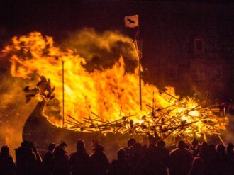 5 tradiciones de Año Nuevo alrededor del mundo para atraer la buena fortuna