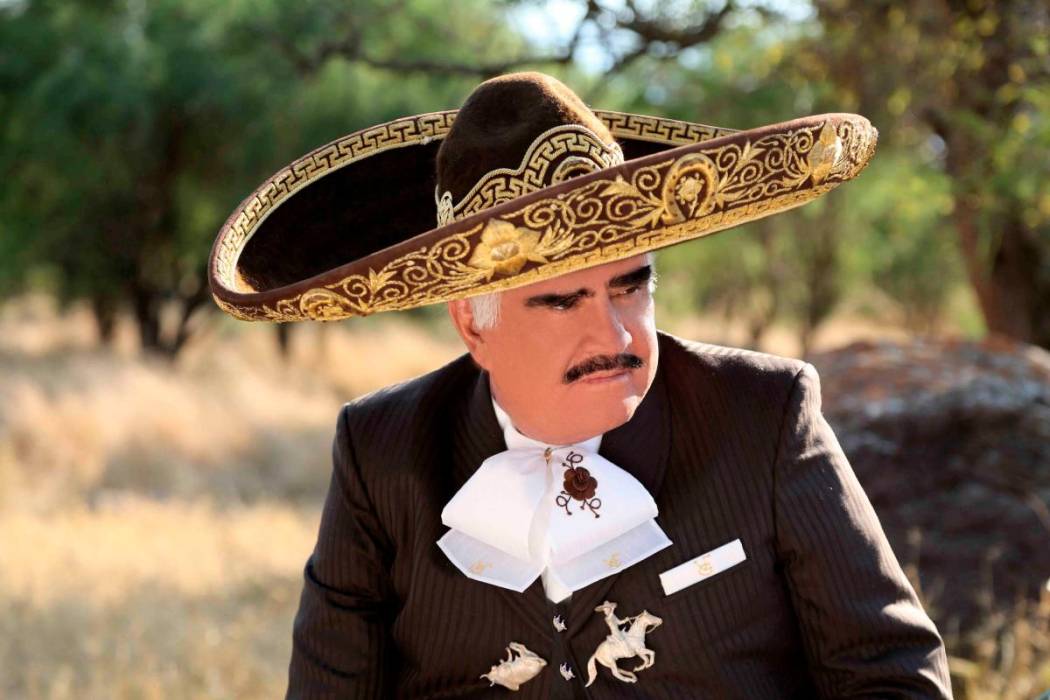 Famosos, políticos y empresarios lamentan muerte de Vicente Fernández
