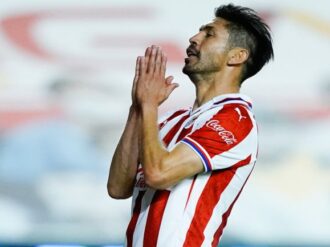 Oribe Peralta anuncia su retiro del futbol