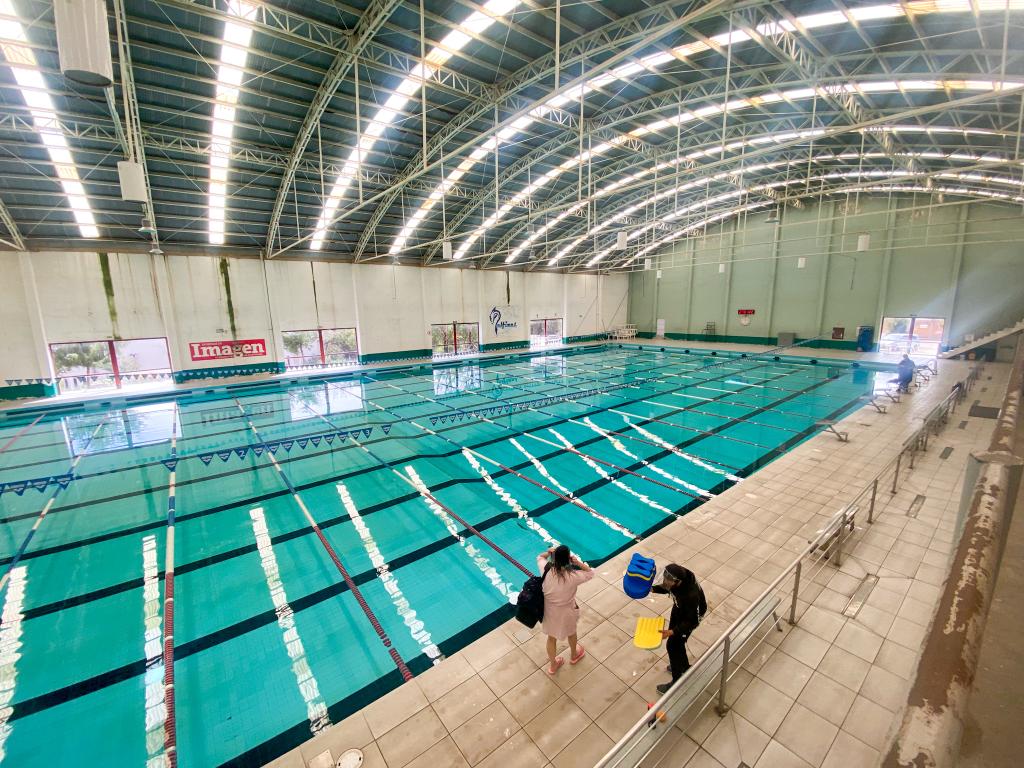 Albercas olímpicas, abiertas solo a usuarios registrados