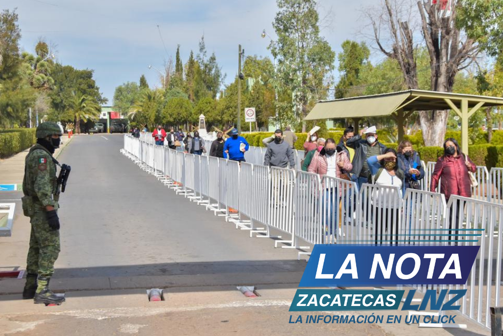 Personal educativo recibe dosis de refuerzo