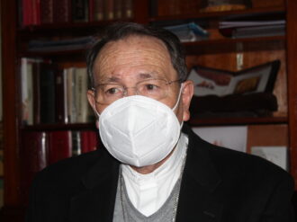 Anuncian cambios en los horarios de los templos