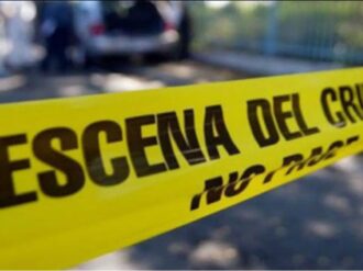 Asesinan a policía municipal cuando viajaba en camión