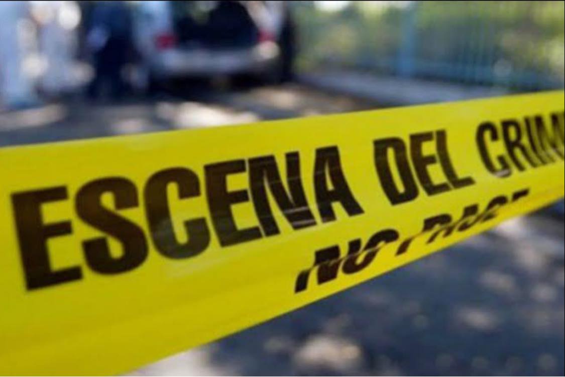 Asesinan a policía municipal cuando viajaba en camión