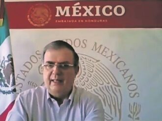 No hay sumisión con EU, dice Ebrard