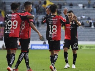 Con «regalito» del San Luis, el Atlas debuta con victoria