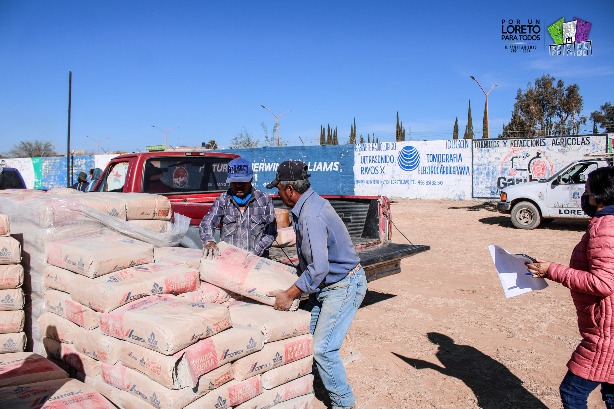 Benefician a 540 familias con cemento