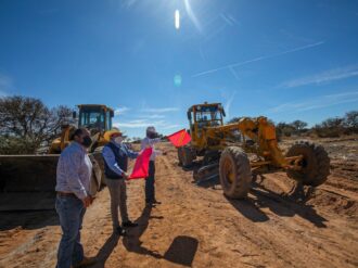 Inician proyecto de construcción en la comunidad de Chaparrosa