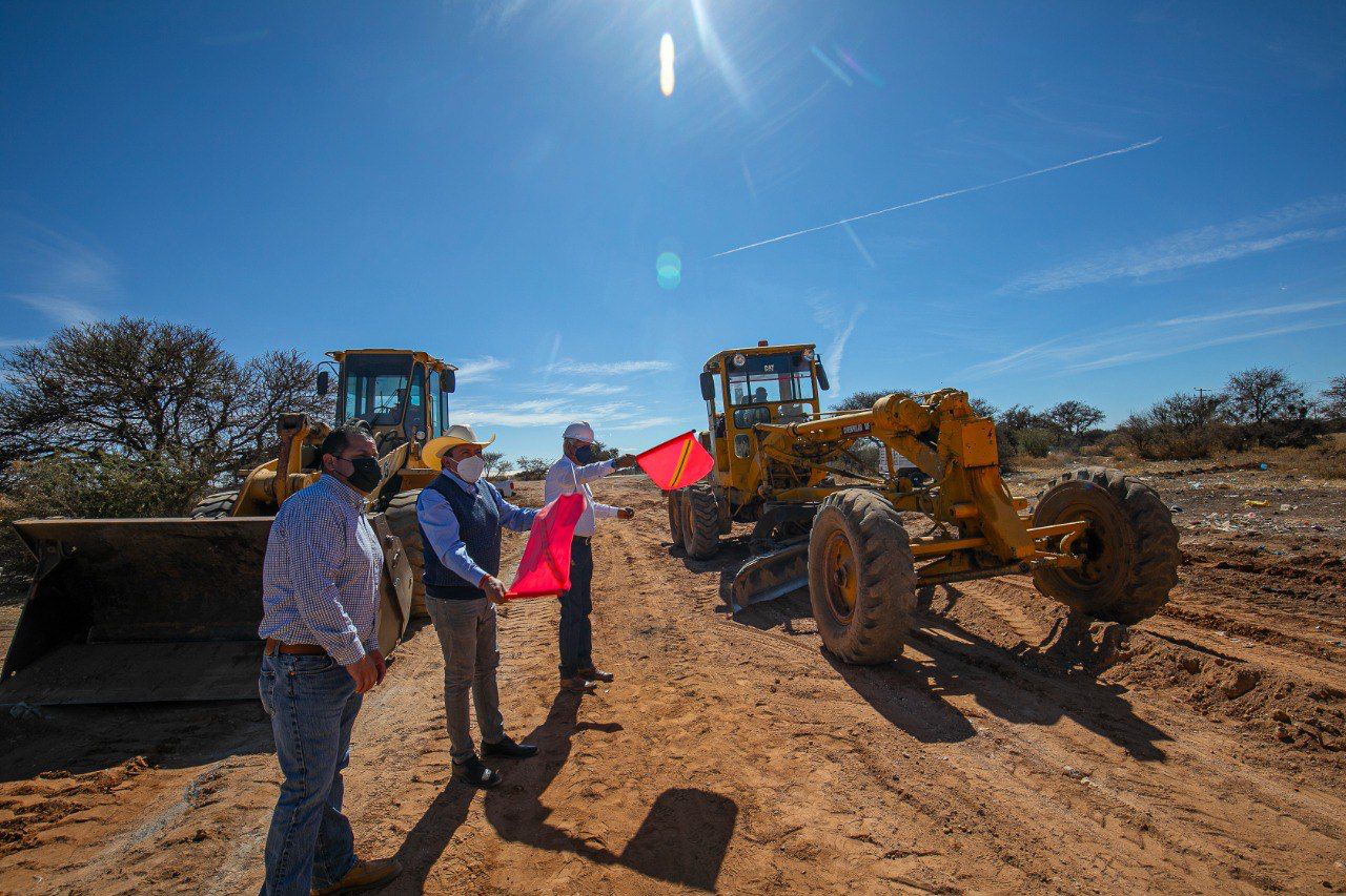 Inician proyecto de construcción en la comunidad de Chaparrosa
