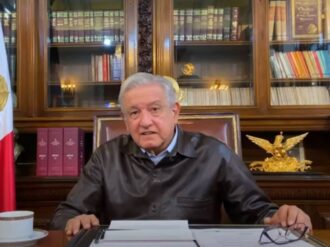 AMLO defiende uso de Vaporub y remedios caseros para aliviar síntomas de ómicron