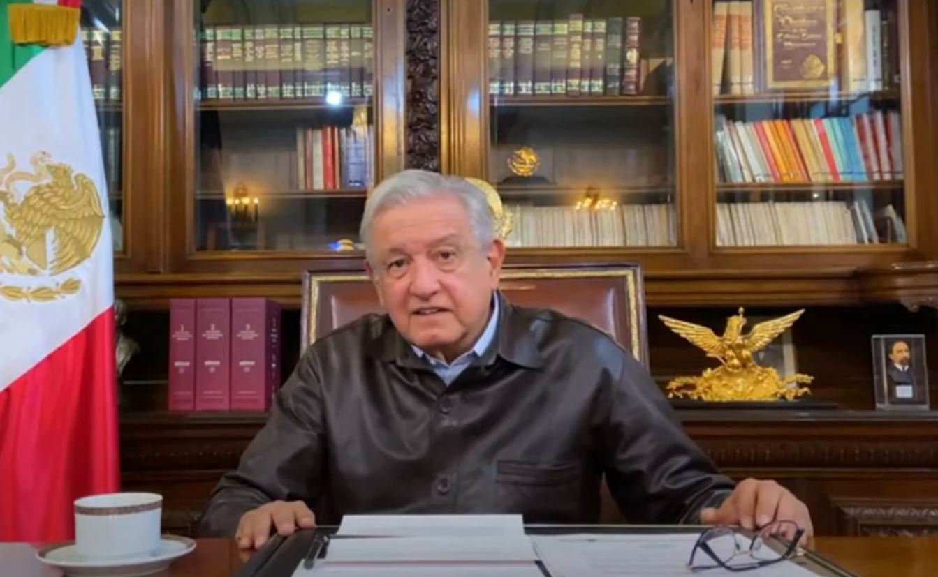 AMLO defiende uso de Vaporub y remedios caseros para aliviar síntomas de ómicron