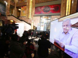 AMLO reaparece en video mensaje en homenaje a Carlos Pellicer, su mentor político