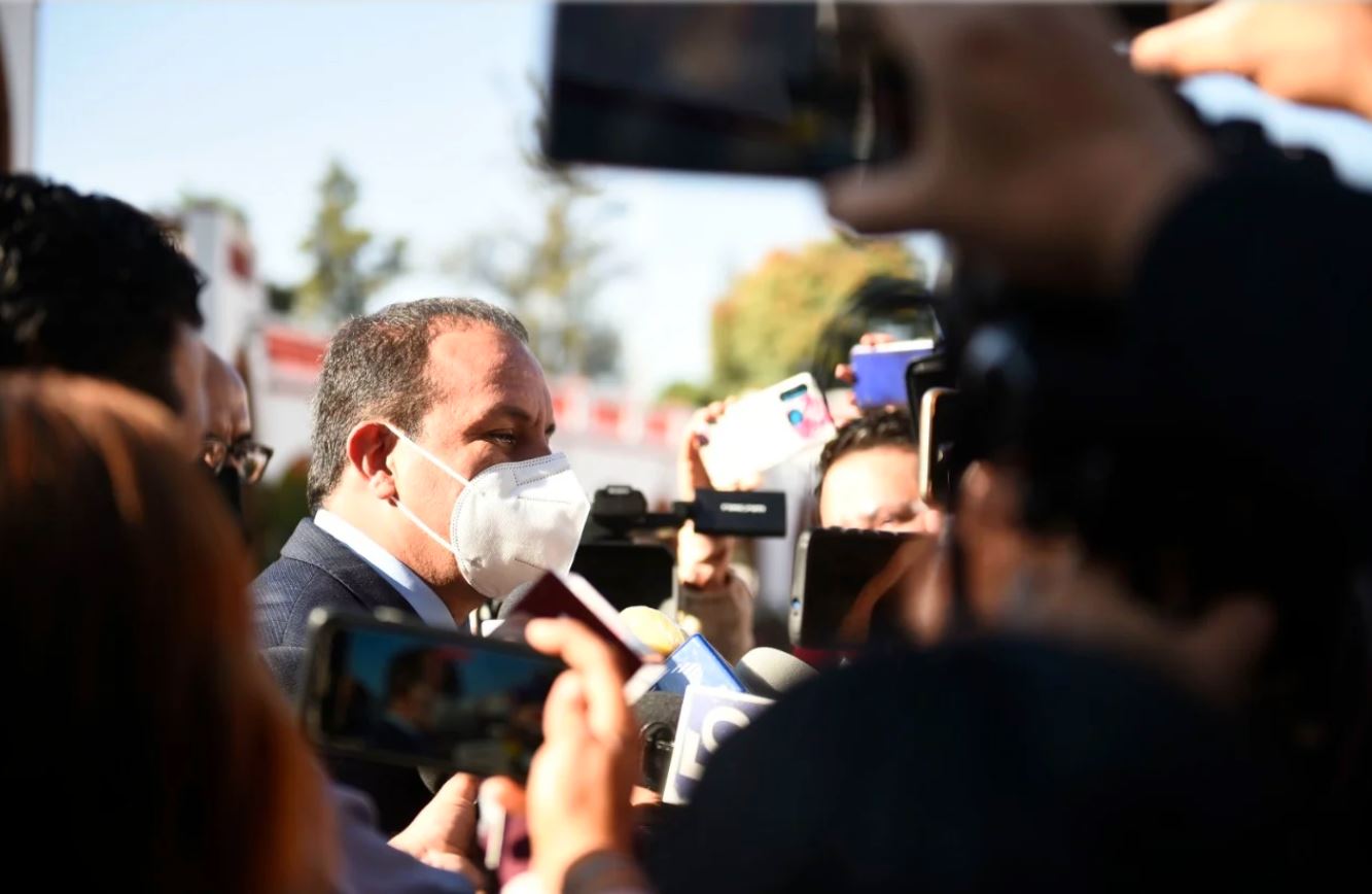 Tras negar foto con narcos, lanzan amenaza contra Cuauhtémoc Blanco