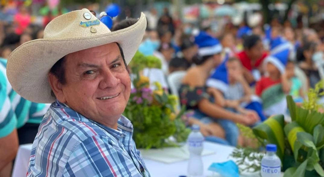 Guerrilleros atacan caravana que transportaba a gobernador de Colombia; hay dos muertos