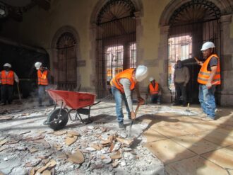 Siguen las bajas ventas en el Mercado González Ortega