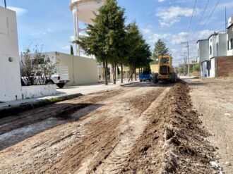 Realizan obras públicas en calles en Plan Maestro El Molino