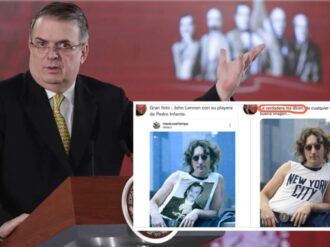 Ebrard comparte foto falsa de John Lennon, lo tunden en redes y luego corrige