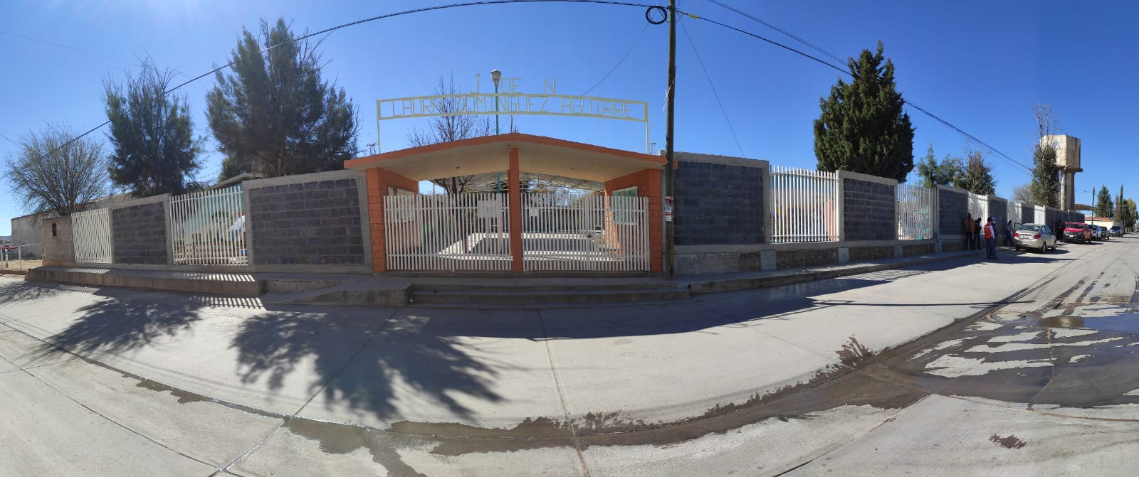 Inaugura Mario Córdova cerca perimetral de jardín de niños