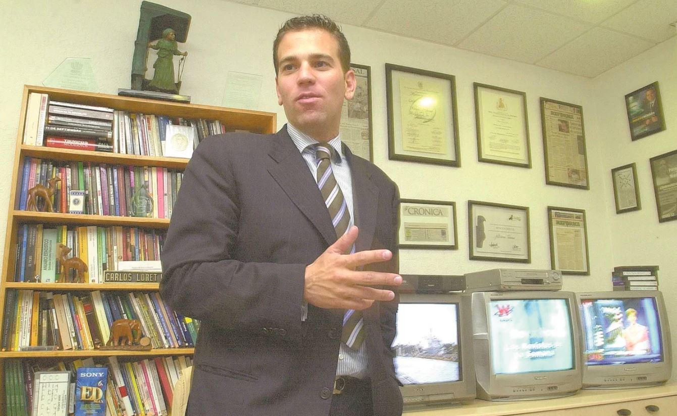 El periodista Carlos Loret de Mola tiene Covid-19