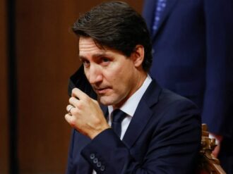 Justin Trudeau se encuentra aislado