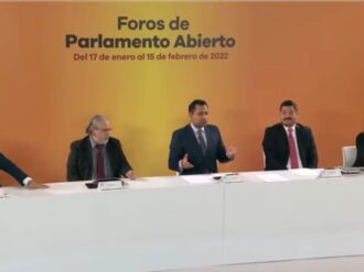 Expertos se confrontan por “grotesca reforma” de EPN en foro sobre reforma eléctrica de AMLO