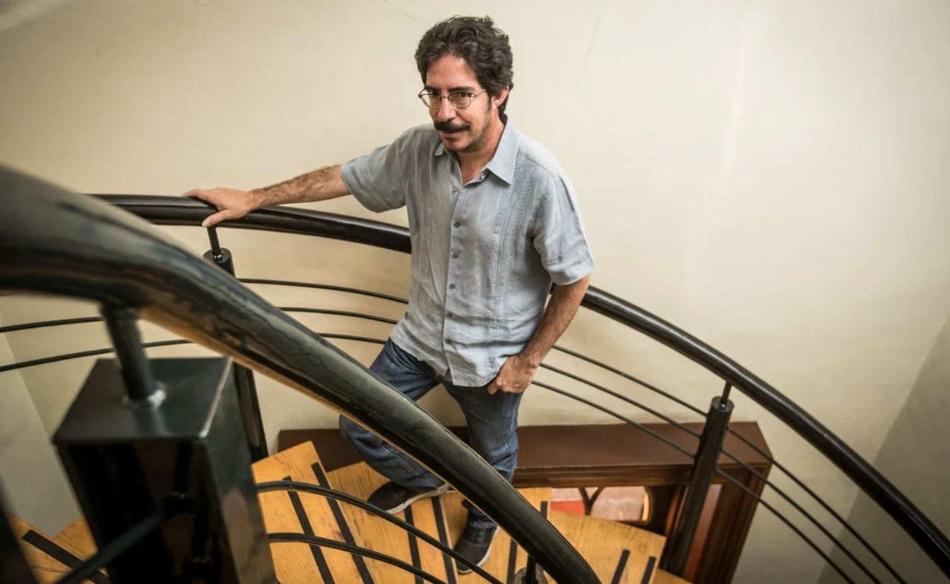 Clases poco preparadas y muchas faltas: así evaluaron a Pedro Salmerón en el ITAM