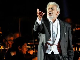 Plácido Domingo pospone conciertos en México por aumento de contagios de Covid-19