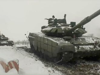 Rusia niega haber desplegado 100 mil efectivos para invadir Ucrania