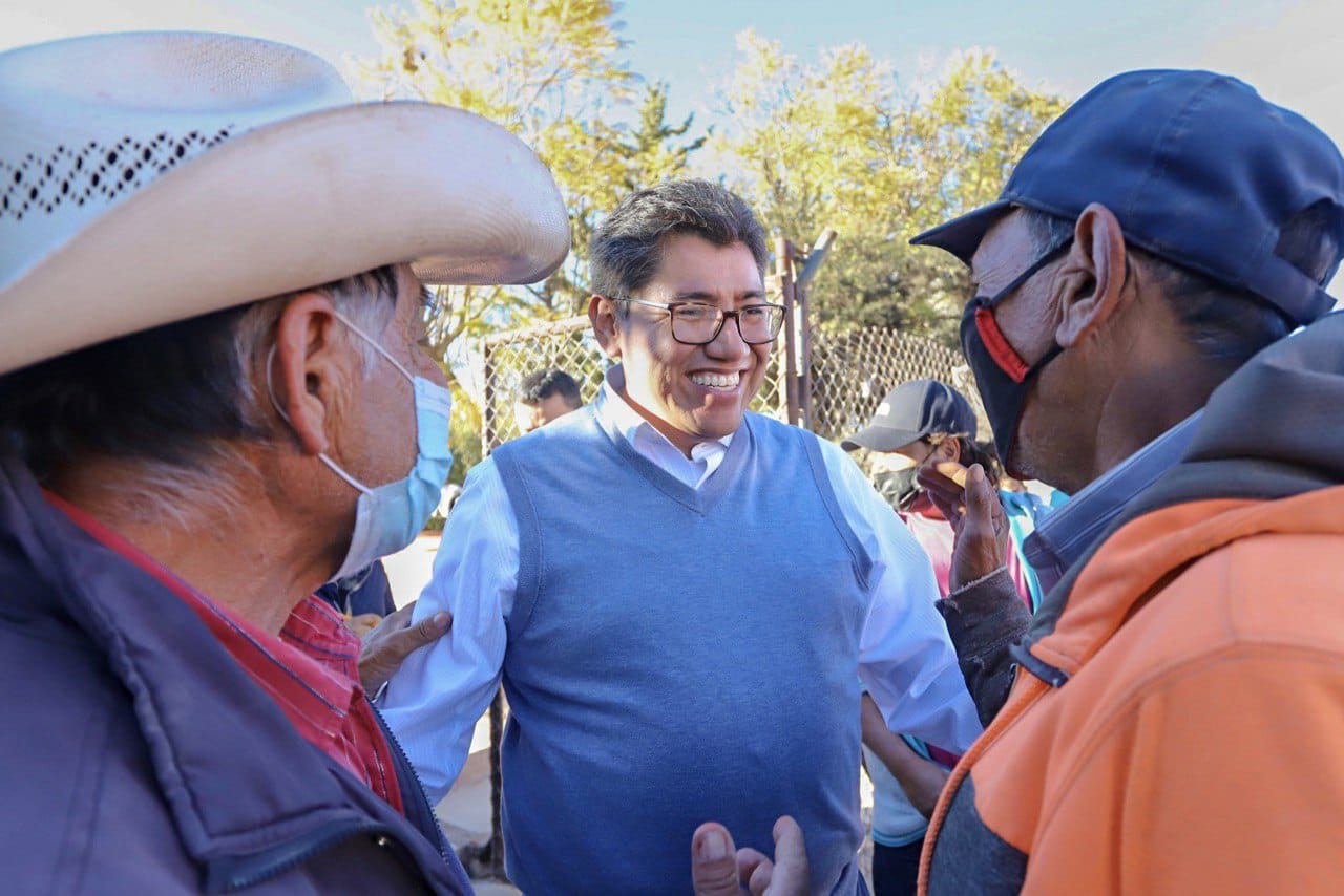 Inaugura Saúl Monreal obras en las comunidades de Mesa de Tecolotillo y Montemariana