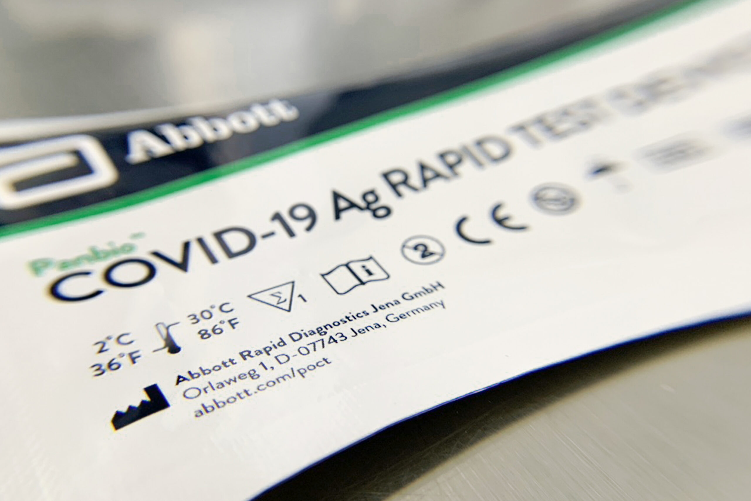 Existe el riesgo de que surja otra variante más transmisible y más mortal que ómicron: OMS