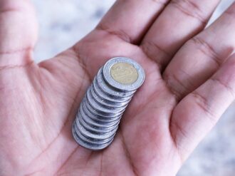 Ómicron pega a confianza del consumidor, cae en diciembre de 2021