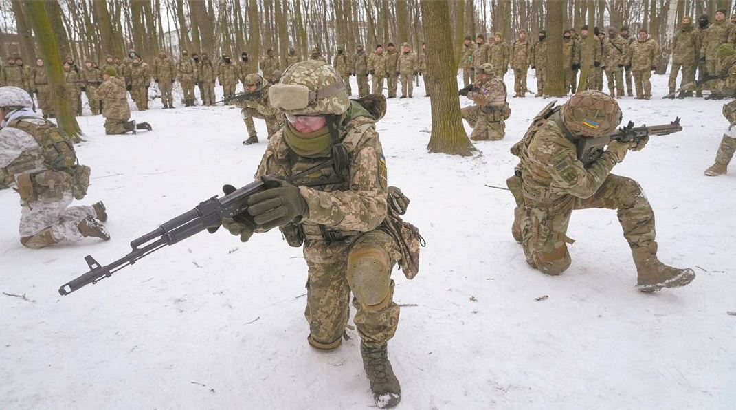 EU envía armamento a Ucrania ante una posible invasión rusa